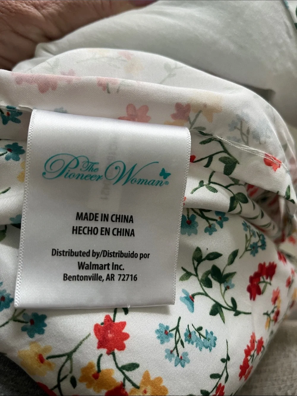 2 Pioneer Woman King Vintage multi floral pillow shams reversible cotton New